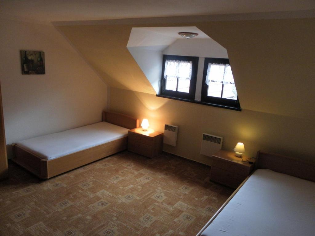 U Kralovny Dagmar Otel Karlštejn Oda fotoğraf