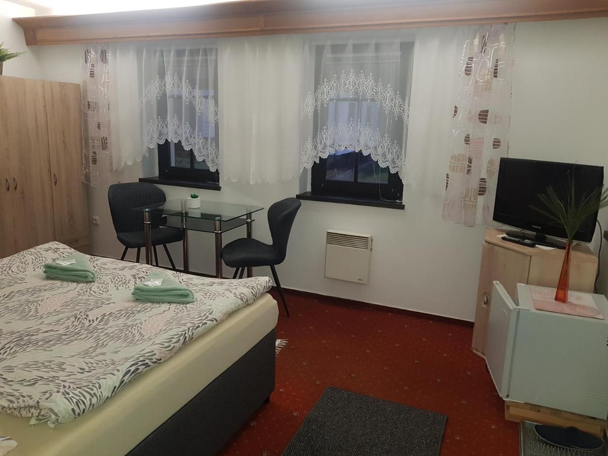 U Kralovny Dagmar Otel Karlštejn Dış mekan fotoğraf